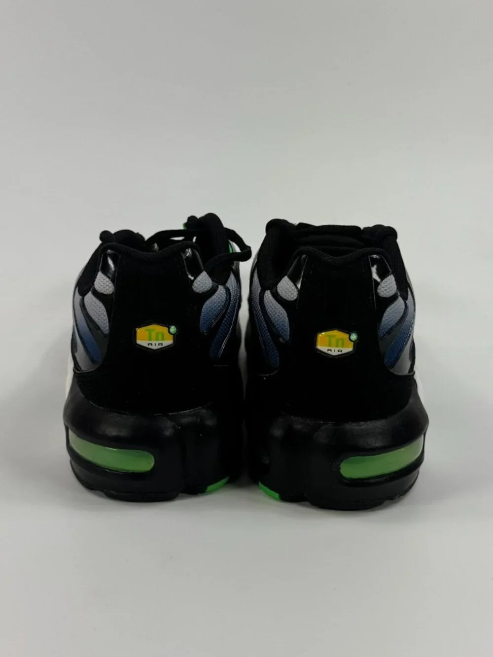 Nike Air Max Plus GS 'Deep Royal Scream Green' CD0609-021 size 7 Y / 8.5 W